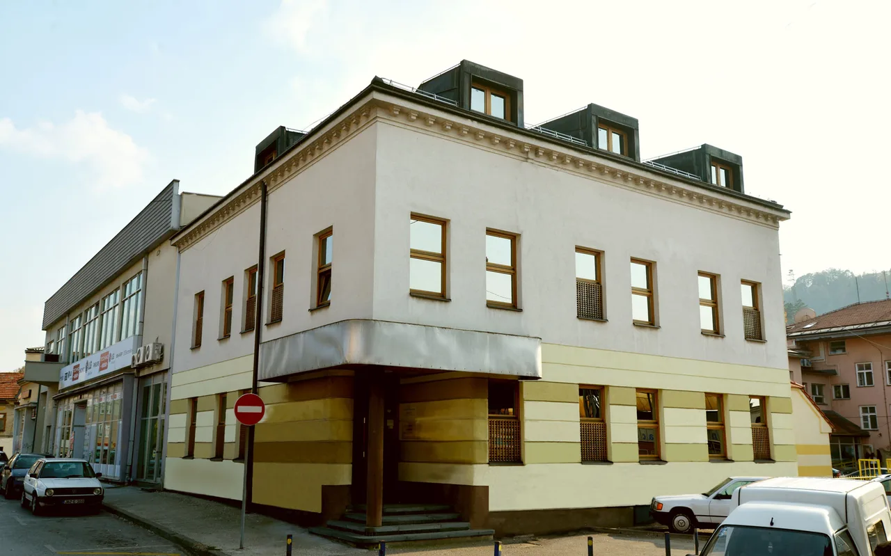 Specijalna biblioteka Behram-beg u Tuzli
